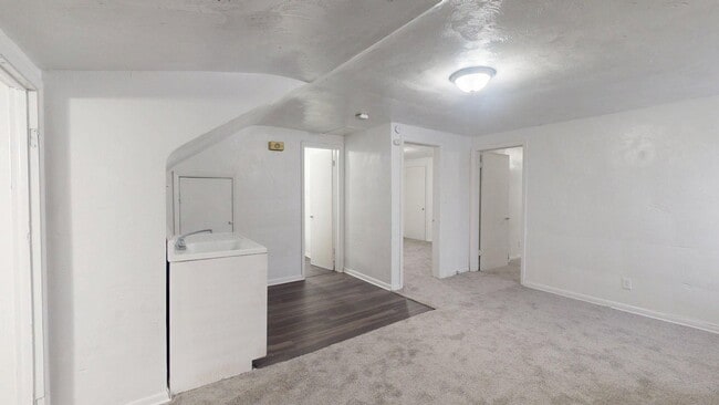 Building Photo - 3863 E 154th St