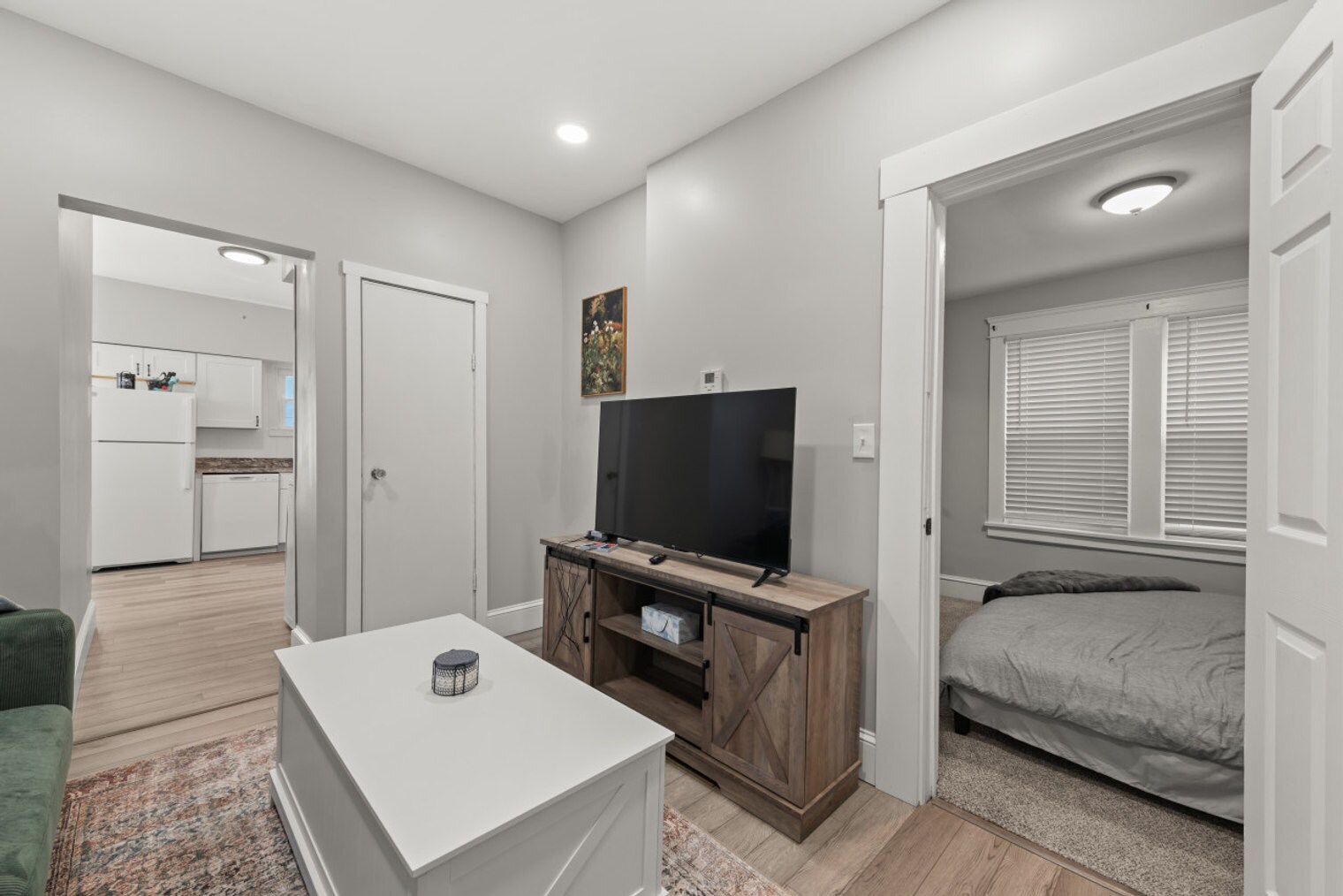 Building Photo - 1326 W 69th St