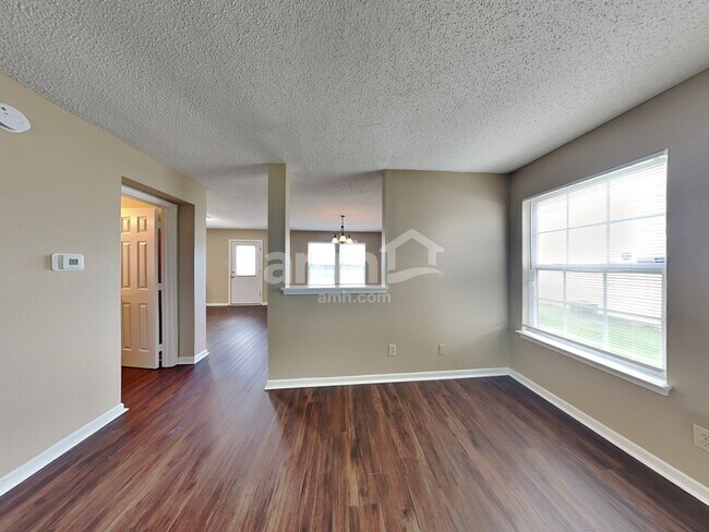 Building Photo - 356 Winterset Way