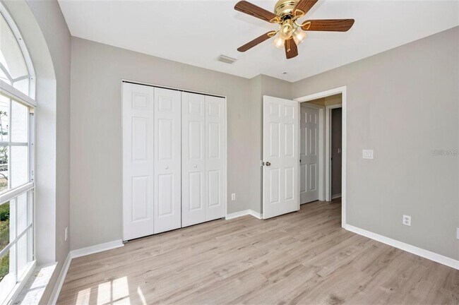 Building Photo - 4382 Sunburst Ave