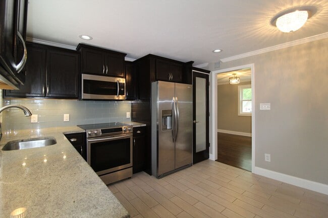 Building Photo - October FREE On This Remodeled 3 Bedroom 1...