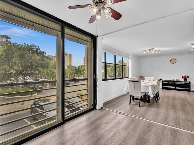 Building Photo - 20381 NE 30th Ave