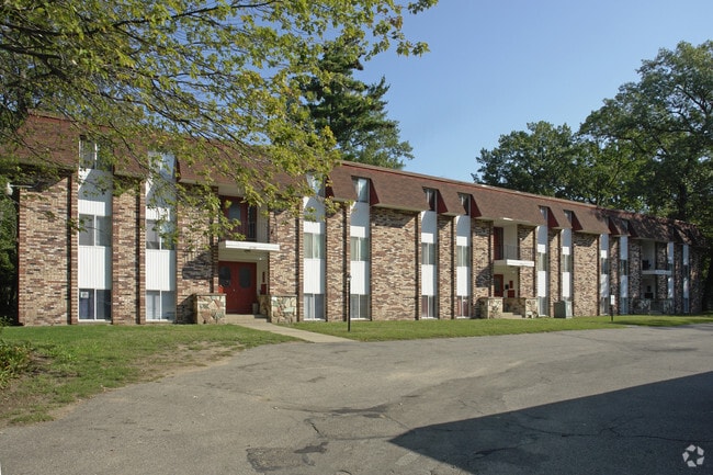 Building Photo - Royal Oak Apts
