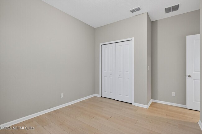 Building Photo - 75598 Blackbird Dr