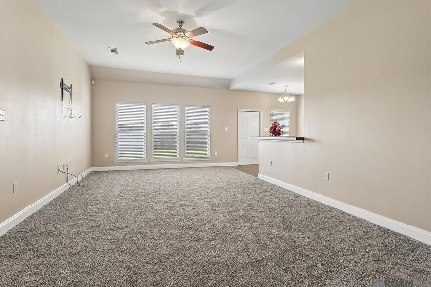 Building Photo - 11176 Merlo Dr