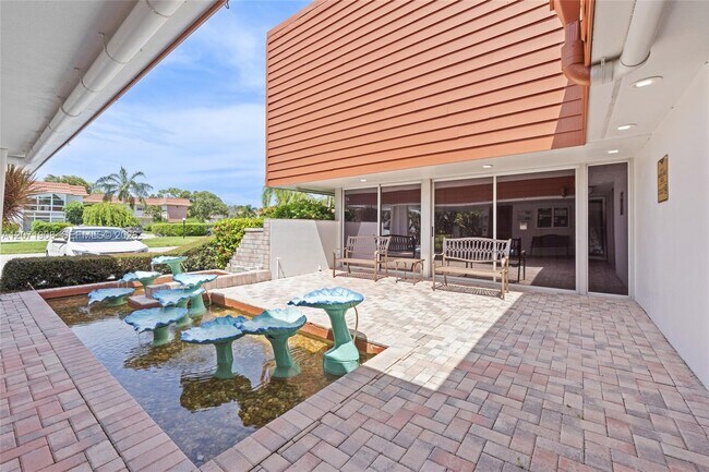 Building Photo - 2600 SE Ocean Blvd