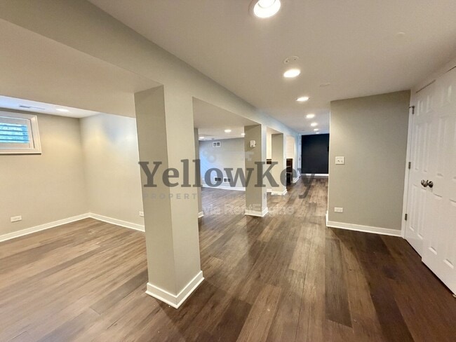Building Photo - 376 Hill Ave