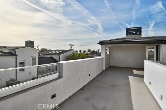 Building Photo - 621 Narcissus Ave