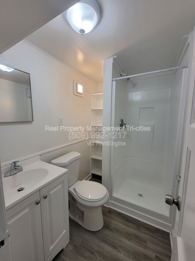 Building Photo - 508 9th St