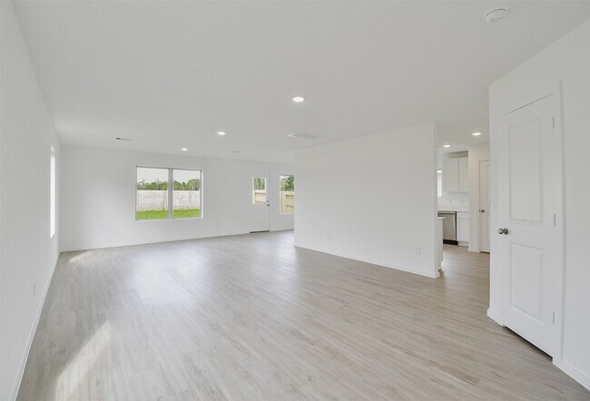 Building Photo - 18546 Cepagatti Dr