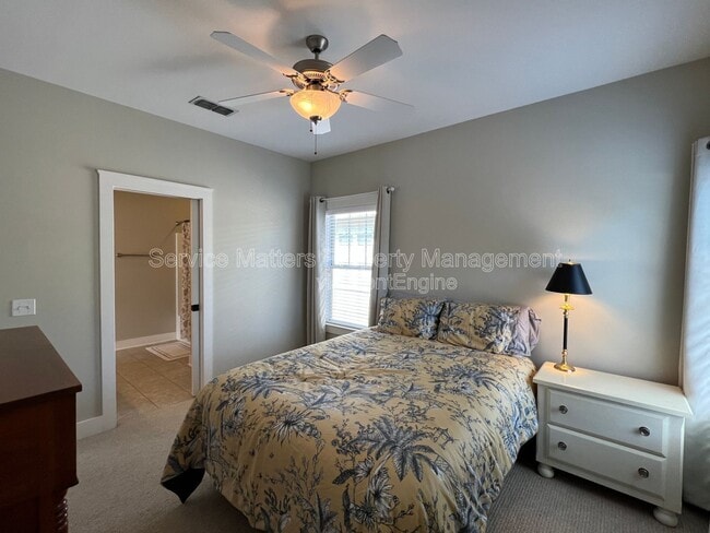 Building Photo - 1417 E Maxwell St