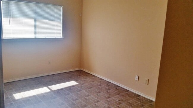 Building Photo - 9742 Misty Plain Dr