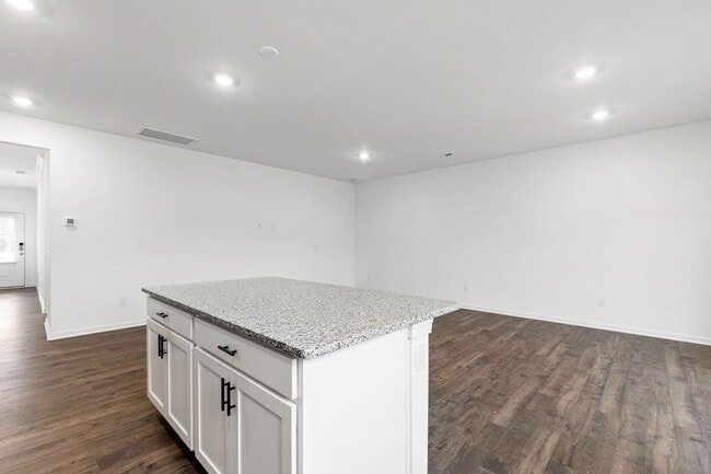 Building Photo - Chic End-Unit Townhome in Forestville Station!