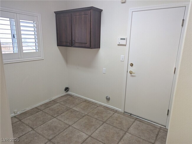 Building Photo - 2766 Hartwick Ln