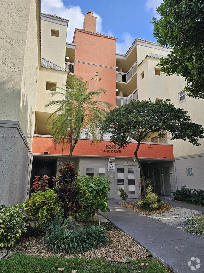 Building Photo - 8245 Lake Dr