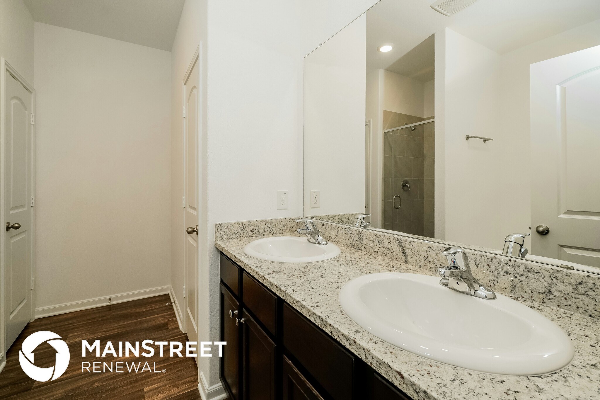 Building Photo - 810 Shady Brk