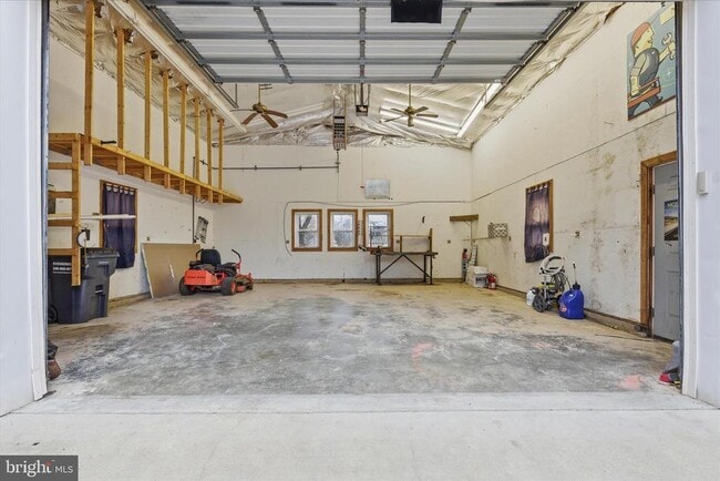 Building Photo - 130 Cox Rd