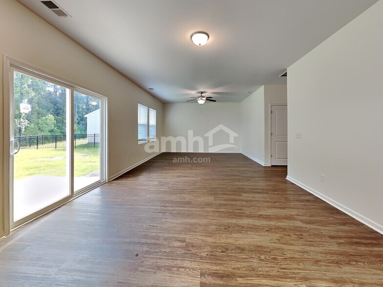 Building Photo - 126 Orion Way