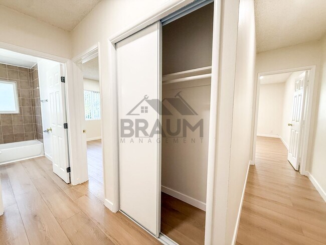 Building Photo - 13129 Oxnard St