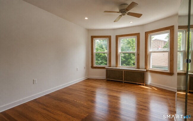 Building Photo - 53 Davis Ave