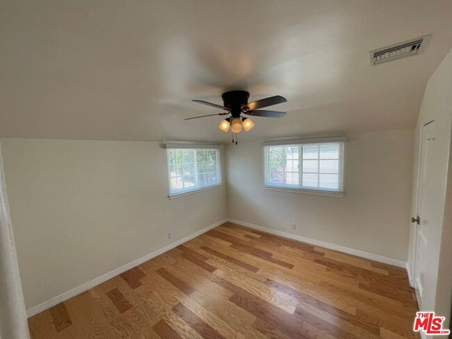 Building Photo - 3192 Queensbury Dr