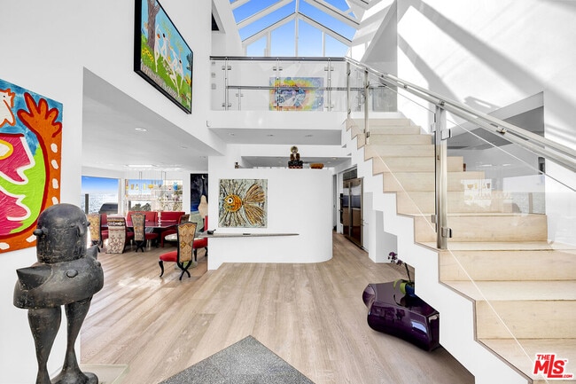 Building Photo - 26940 Malibu Cove Colony Dr
