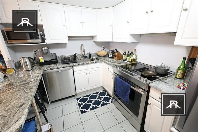 Building Photo - 1 bedroom in Brookline MA 02446