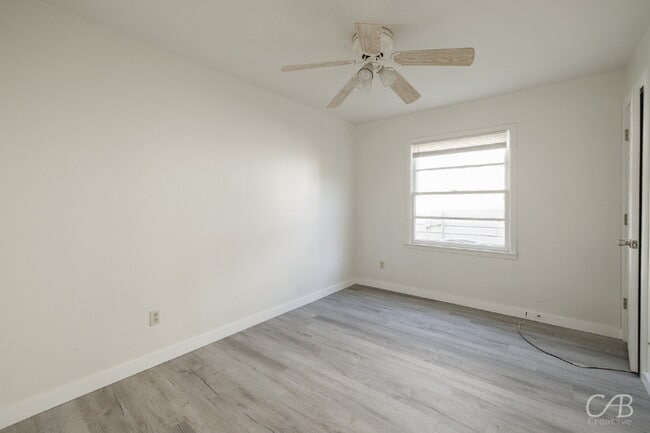 Building Photo - For Lease
