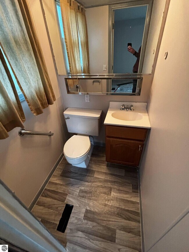 Building Photo - 10156 Virginia St