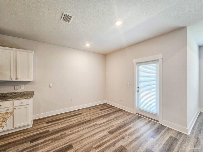 Building Photo - 6023 Rutherford Lp