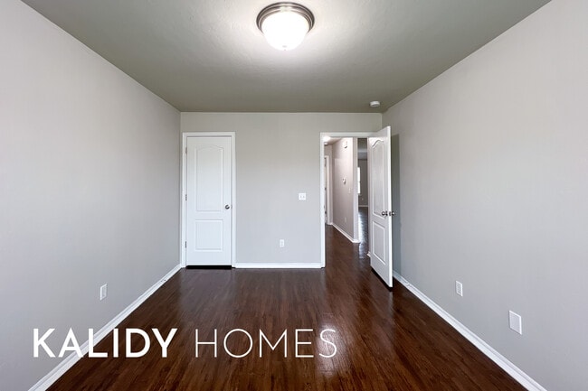 Building Photo - 2901 Cider Mill Ln