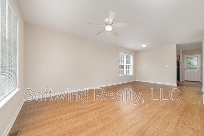 Building Photo - 1515 Elmwood Ave
