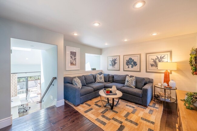 Building Photo - 4 Santa Cruz Ct