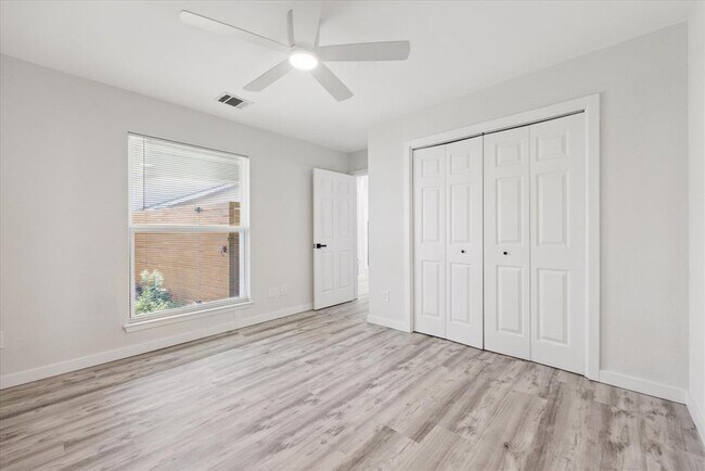 Building Photo - 3609 Leafield Dr