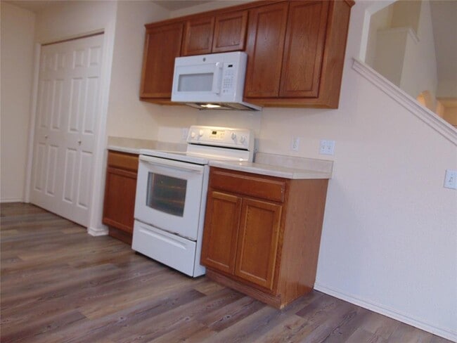 Building Photo - 9208 Rowlands Sayle Rd