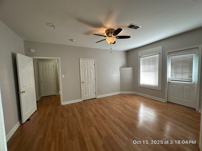 Building Photo - RHODES AREA 4 Bedroom /2.5 Bath House! Gorgeous New Floors