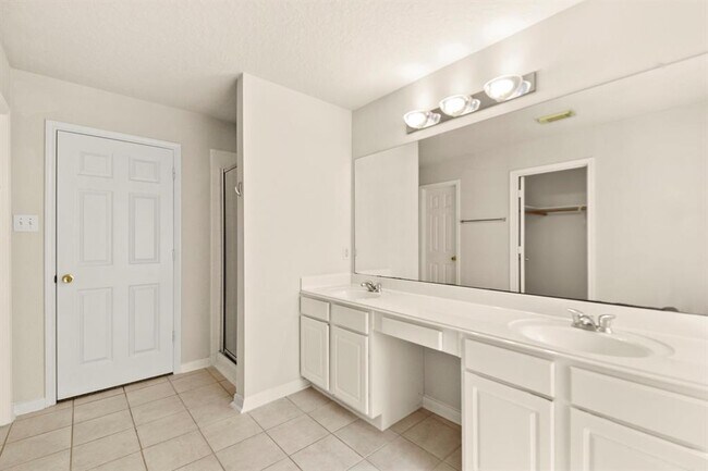 Building Photo - 3619 Slocom Dr