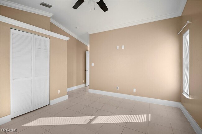 Building Photo - 2230 NW 1st Ave