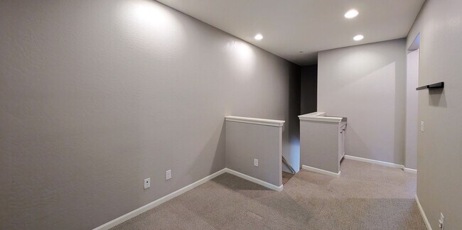 Building Photo - 3 Bedroom Condo in the Siena Community Near S Dobson Rd and W Queen Creek Rd!