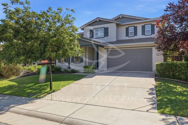 Building Photo - spacious 4-bedroom, 2.5-bathroom home in the desirable Whitney Ranch