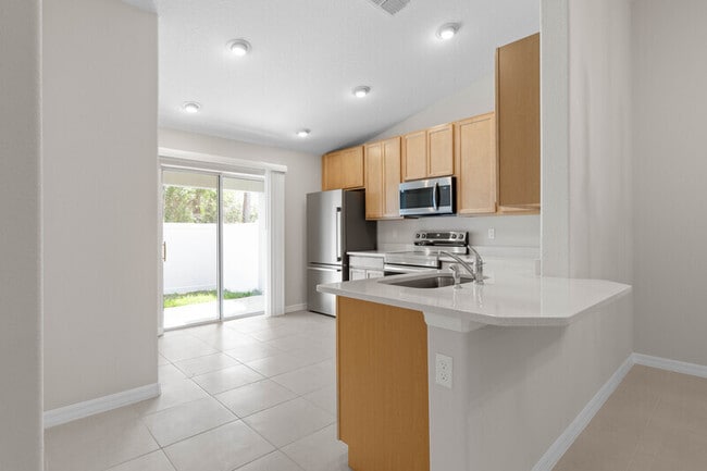 Building Photo - 24 Untermeyer Pl