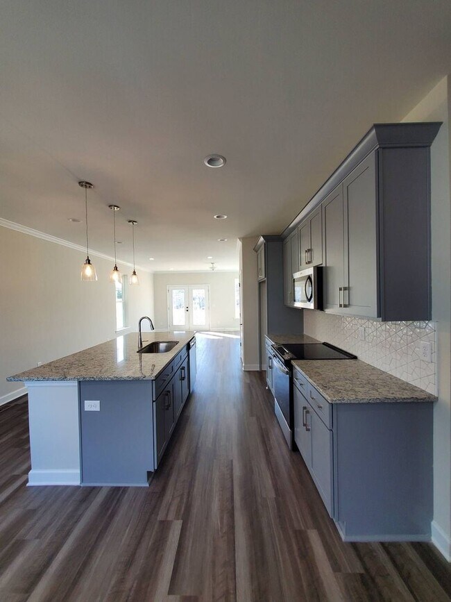 Building Photo - BRAND NEW TOWNHOMES AVALIABLE NOW