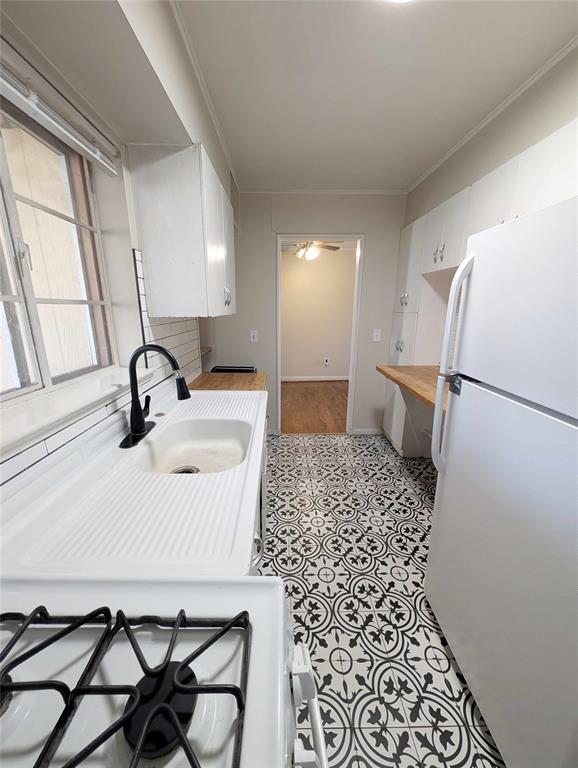 Building Photo - 2105 Westchester Dr