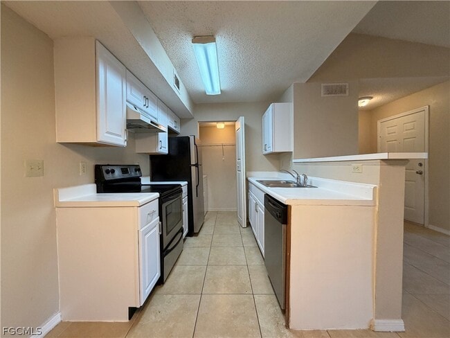 Building Photo - 12561 Equestrian Cir