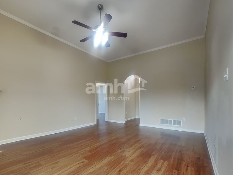 Building Photo - 95 Sweet Leaf Ln