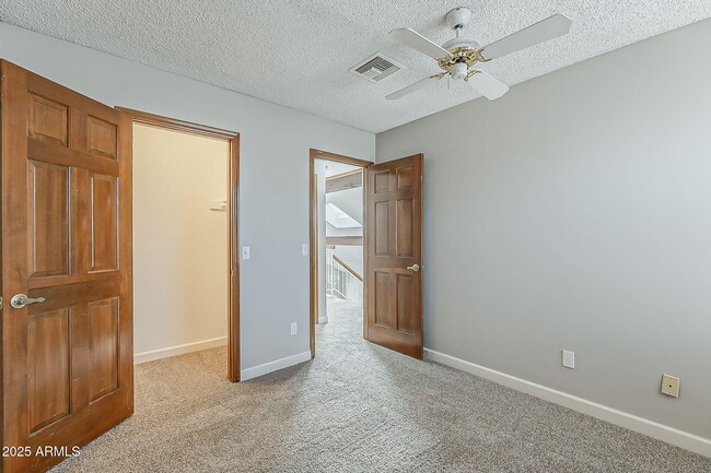 Building Photo - 4627 E McNeil St