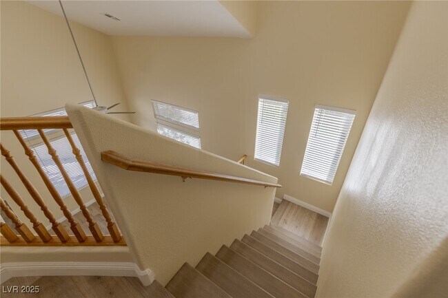 Building Photo - 10382 Cherry Brook St