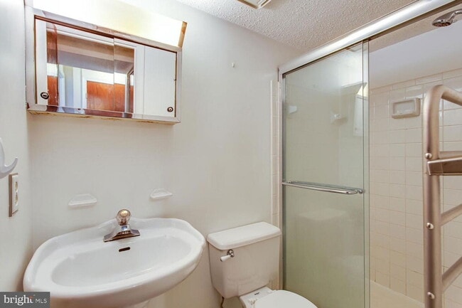 Building Photo - 1117 Ellingwood Dr