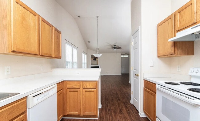 Building Photo - 2836 Oasis Ln