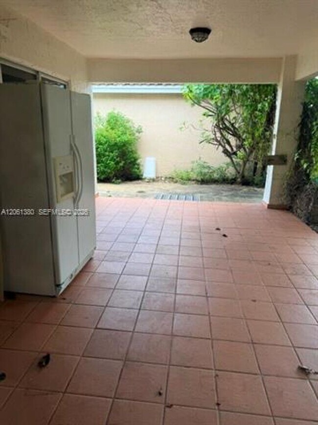 Building Photo - 14300 SW 51st St